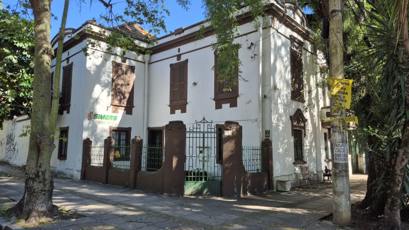Casa Comercial no bairro INDEPENDENCIA em PORTO ALEGRE