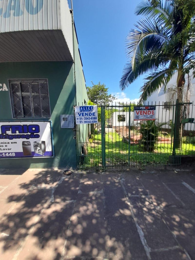 Prédio com 48m² à venda no bairro Guaruja, Parobe