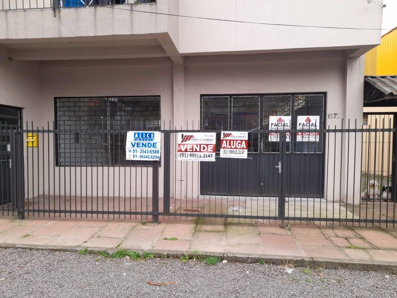 Sala à venda no bairro Guaruja, Parobe