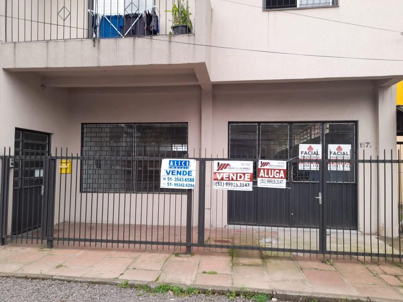 Sala à venda no bairro Guaruja, Parobe
