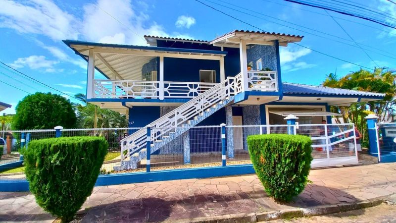 Casa com 3 quartos e 1 banheiro à venda no bairro Guaruja, Parobe