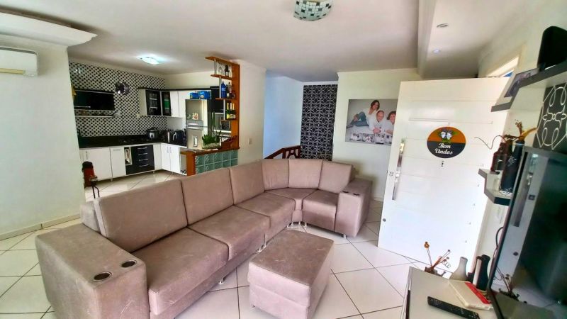 Casa com 3 quartos e 1 banheiro à venda no bairro Guaruja, Parobe