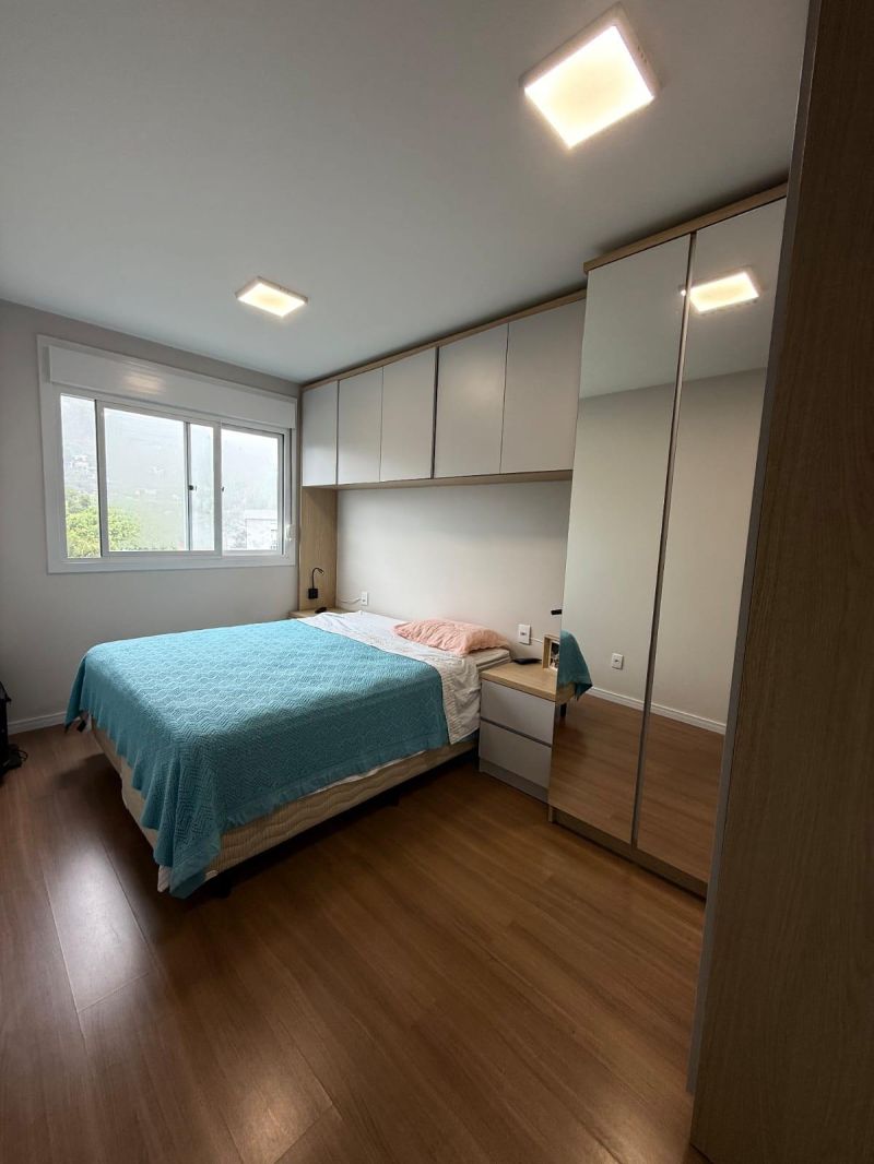 Apartamento com 2 quartos, 2 banheiros e 103m² à venda no bairro Centro, Parobe