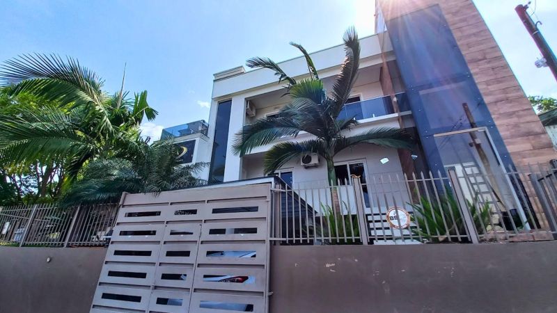Casa com 3 quartos e 5 banheiros à venda no bairro Guaruja, Parobe
