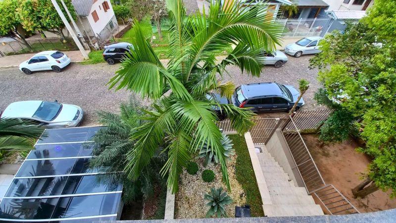 Casa com 3 quartos e 5 banheiros à venda no bairro Guaruja, Parobe