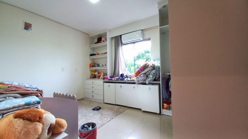 Casa com 3 quartos e 5 banheiros à venda no bairro Guaruja, Parobe