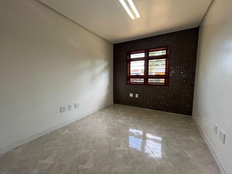 Casa com 2 quartos, 4 banheiros e 269m² à venda no bairro Bom Pastor, Igrejinha