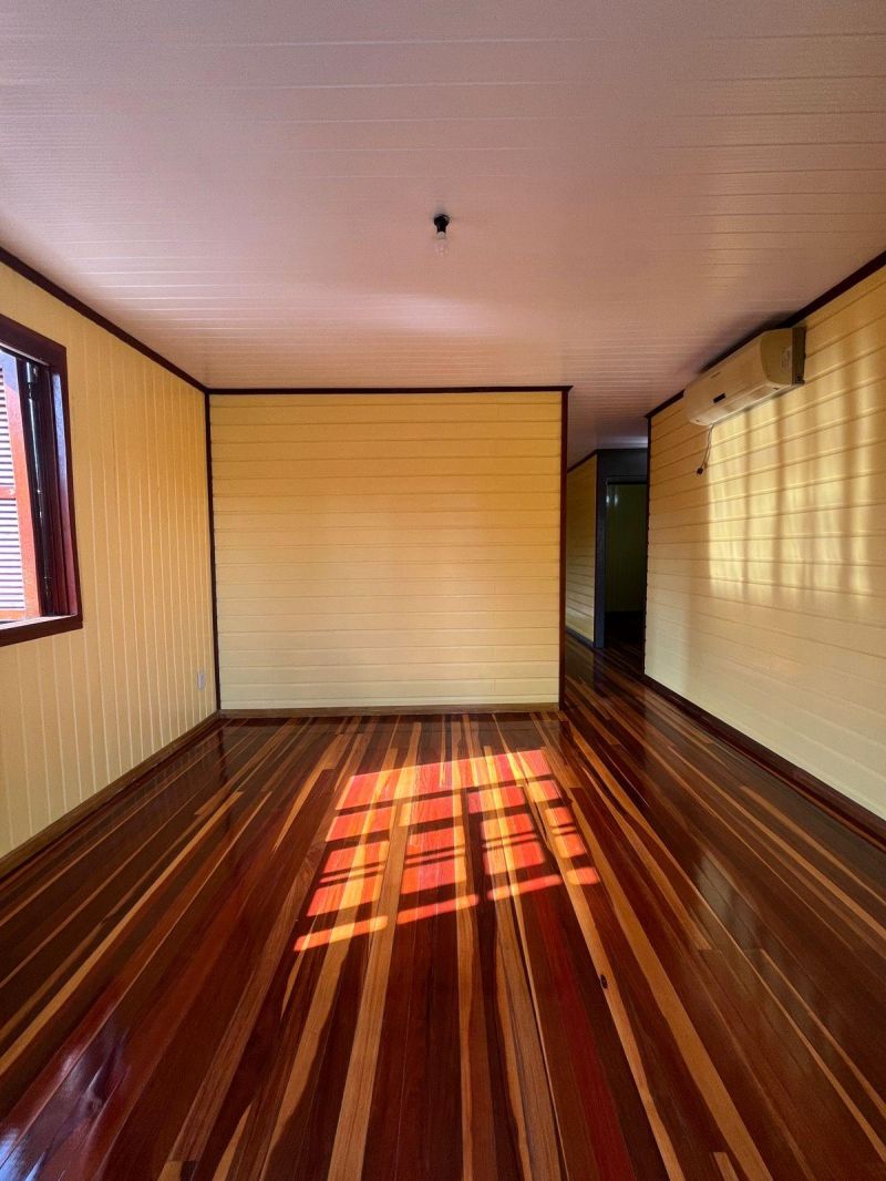 Casa com 2 quartos, 4 banheiros e 269m² à venda no bairro Bom Pastor, Igrejinha