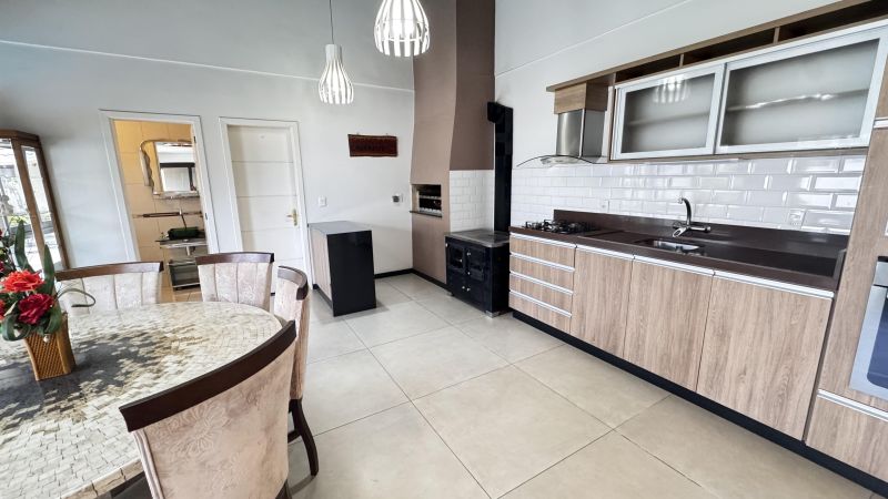 Casa com 1 quarto, 3 banheiros e 241m² à venda no bairro 15 de Novembro, Igrejinha