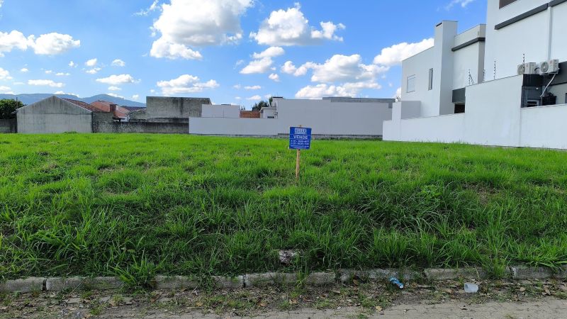 Terreno à venda no bairro 15 de Novembro, Igrejinha