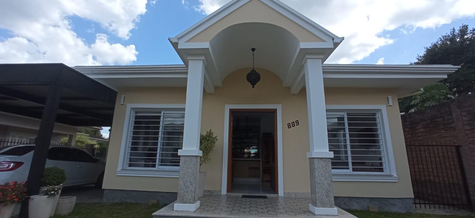 Casa com 2 quartos, 3 banheiros e 161m² à venda no bairro Bom Pastor, Igrejinha