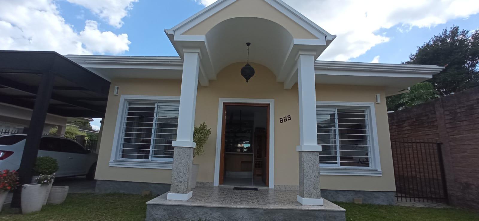 Casa com 2 quartos, 3 banheiros e 161m² à venda no bairro Bom Pastor, Igrejinha