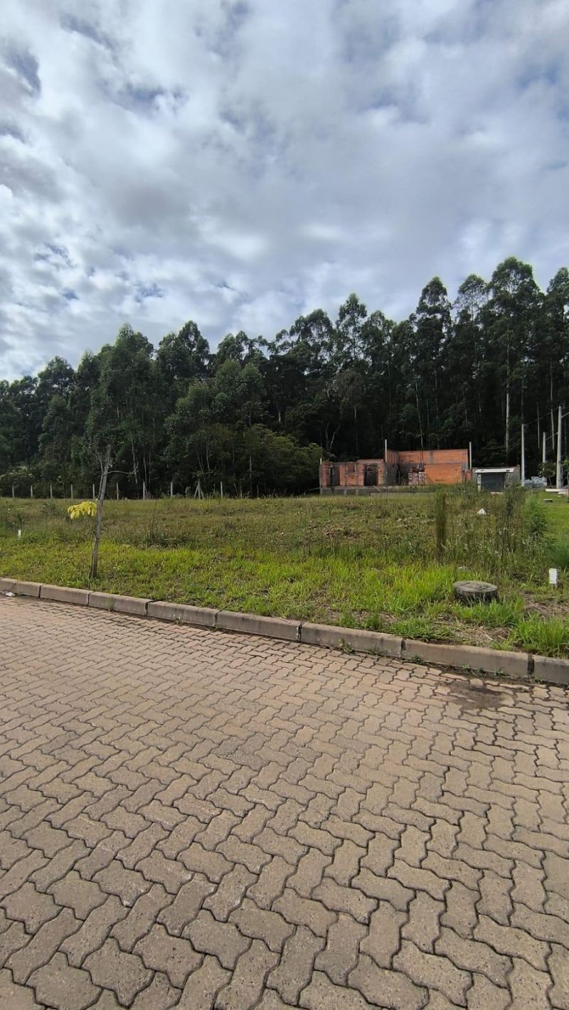 Terreno à venda no bairro Casa de Pedra, Igrejinha
