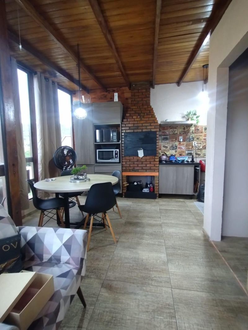 Apartamento com 3 quartos, 1 banheiro e 106m² à venda no bairro Centro, Igrejinha