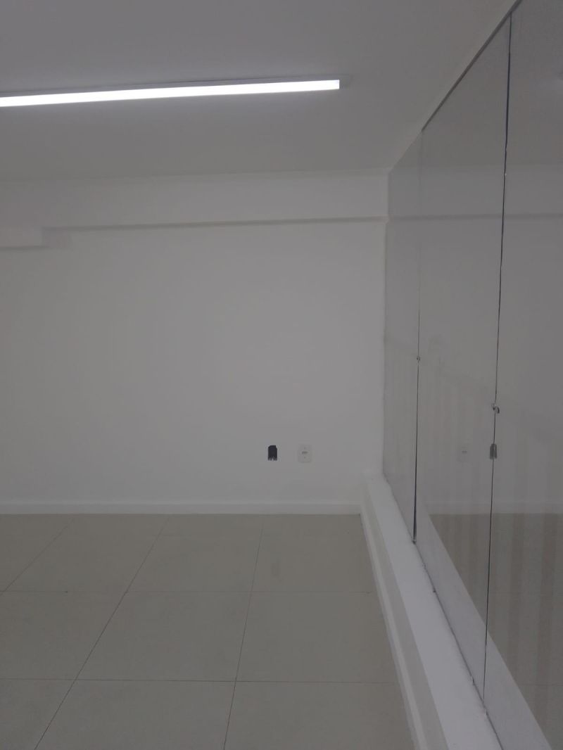Sala com 1 banheiro e 97m² à venda no bairro Centro, Igrejinha