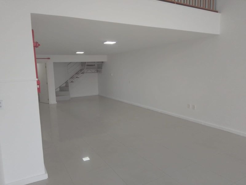 Sala com 1 banheiro e 97m² à venda no bairro Centro, Igrejinha