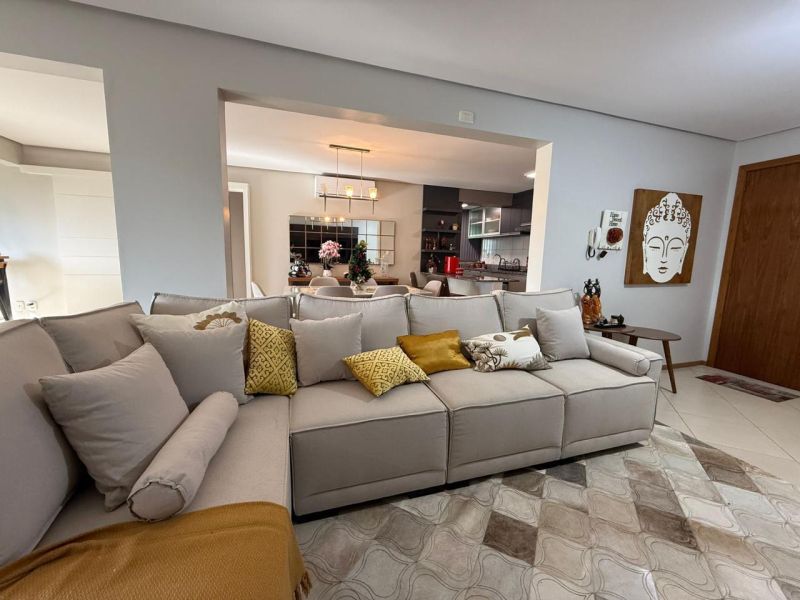 Apartamento com 3 quartos, 2 banheiros e 142m² à venda no bairro Centro, Taquara
