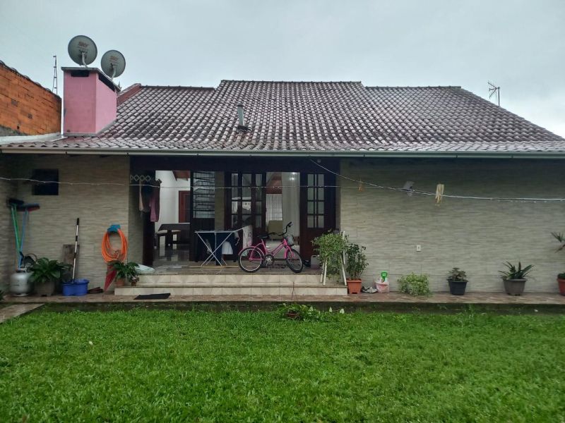 Casa com 3 quartos, 2 banheiros e 180m² à venda no bairro Vila Nova, Igrejinha