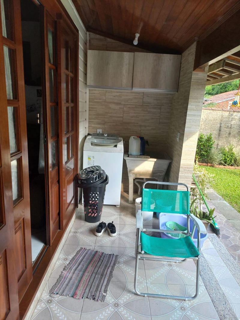 Casa com 3 quartos, 2 banheiros e 180m² à venda no bairro Vila Nova, Igrejinha