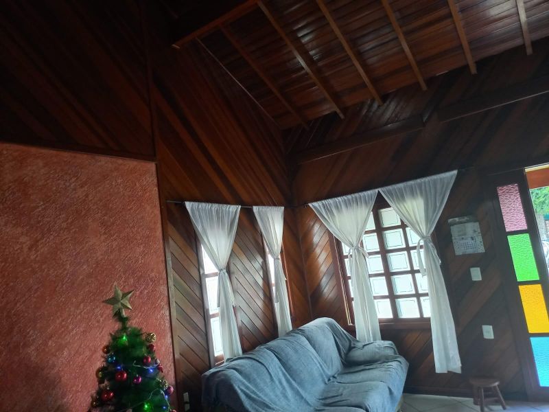 Casa com 3 quartos, 2 banheiros e 180m² à venda no bairro Vila Nova, Igrejinha