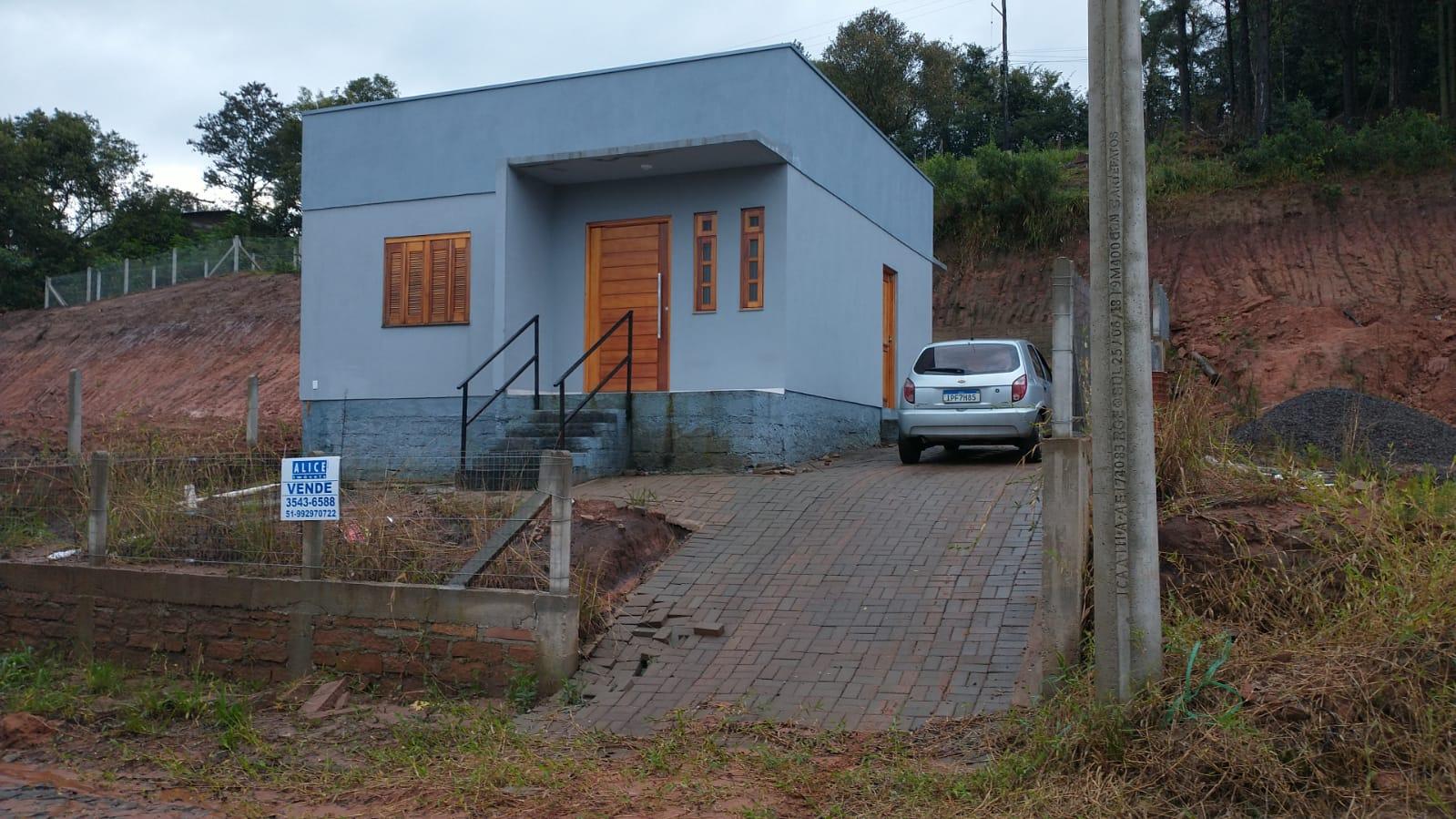 Casa com 2 quartos e 1 banheiro à venda no bairro Nova Parobe, Parobe