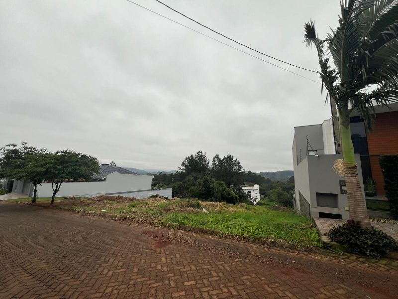 Terreno à venda no bairro Nossa Senhora de Fatima, Taquara