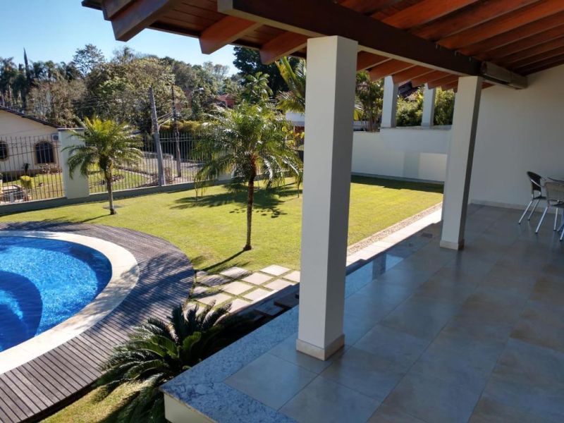 Casa com 2 quartos, 4 banheiros e 395m² à venda no bairro Nossa Senhora de Fatima, Taquara