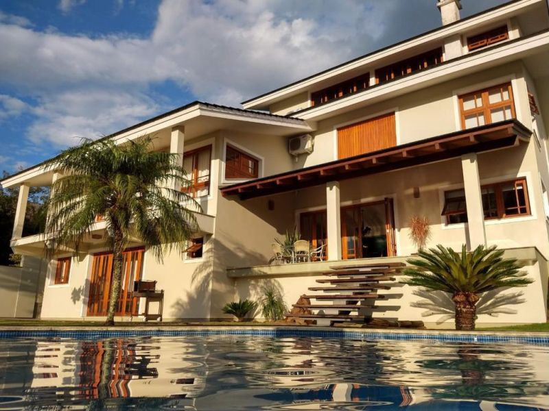 Casa com 2 quartos, 4 banheiros e 395m² à venda no bairro Nossa Senhora de Fatima, Taquara