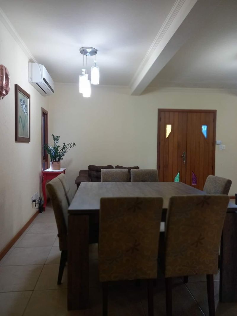 Casa com 2 quartos, 2 banheiros e 246m² à venda no bairro Nossa Sra de Fatima, Taquara