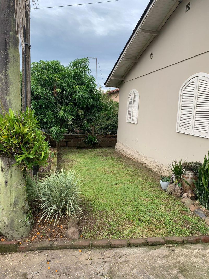 Casa com 3 quartos, 2 banheiros e 132m² à venda no bairro Nossa Senhora de Fatima, Taquara