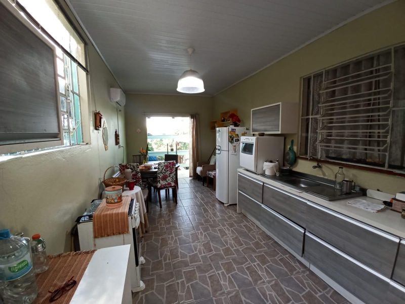 Casa com 3 quartos, 2 banheiros e 170m² à venda no bairro Nossa Senhora de Fatima, Taquara