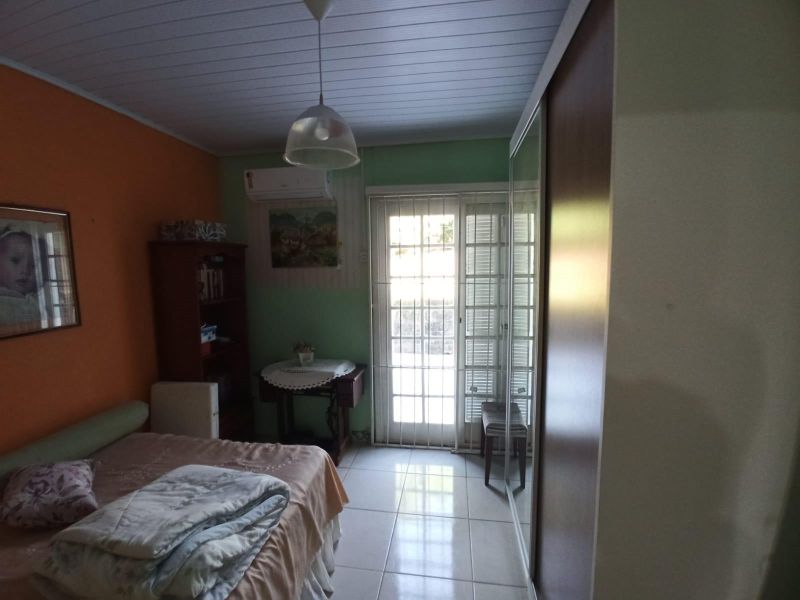 Casa com 3 quartos, 2 banheiros e 170m² à venda no bairro Nossa Senhora de Fatima, Taquara