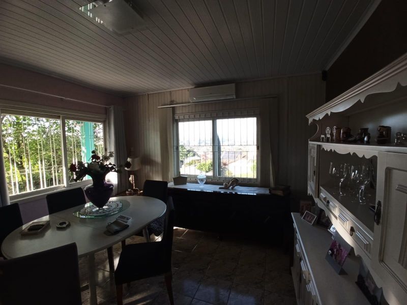Casa com 3 quartos, 2 banheiros e 170m² à venda no bairro Nossa Senhora de Fatima, Taquara