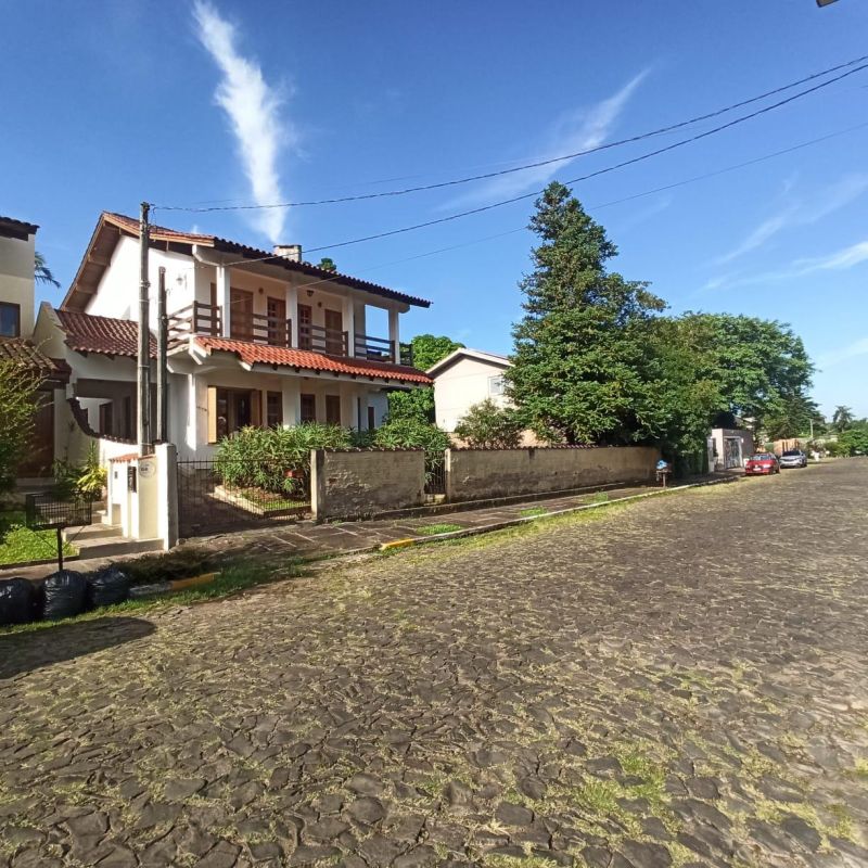 Casa com 3 quartos, 3 banheiros e 400m² à venda no bairro Nossa Senhora de Fatima, Taquara