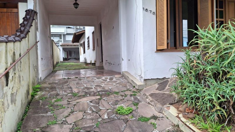 Casa com 3 quartos, 3 banheiros e 400m² à venda no bairro Nossa Senhora de Fatima, Taquara