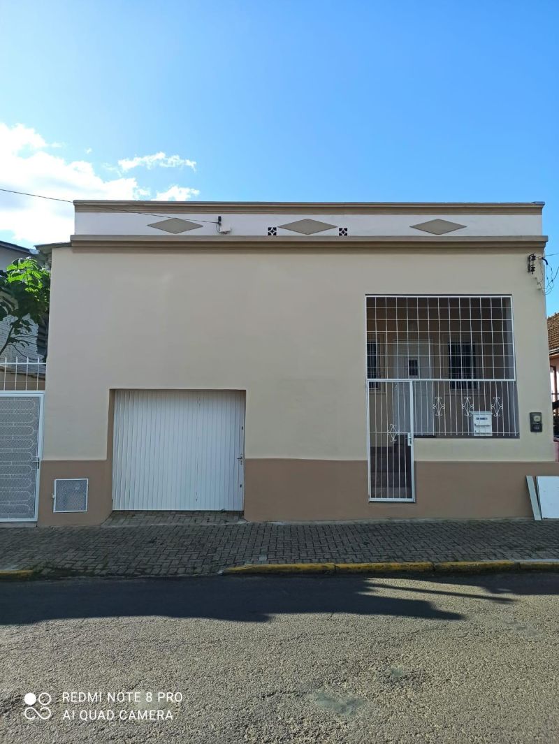 Casa com 2 quartos e 2 banheiros à venda no bairro Centro, Taquara