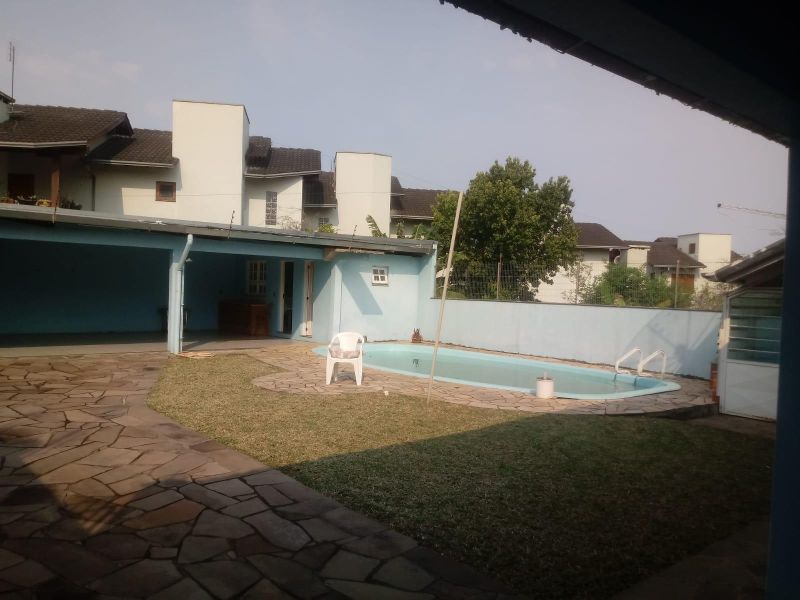 Casa com 3 quartos, 2 banheiros e 187m² à venda no bairro Nossa Senhora de Fatima, Taquara