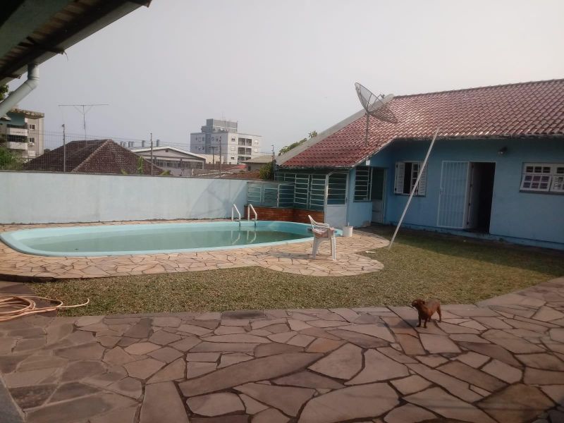 Casa com 3 quartos, 2 banheiros e 187m² à venda no bairro Nossa Senhora de Fatima, Taquara