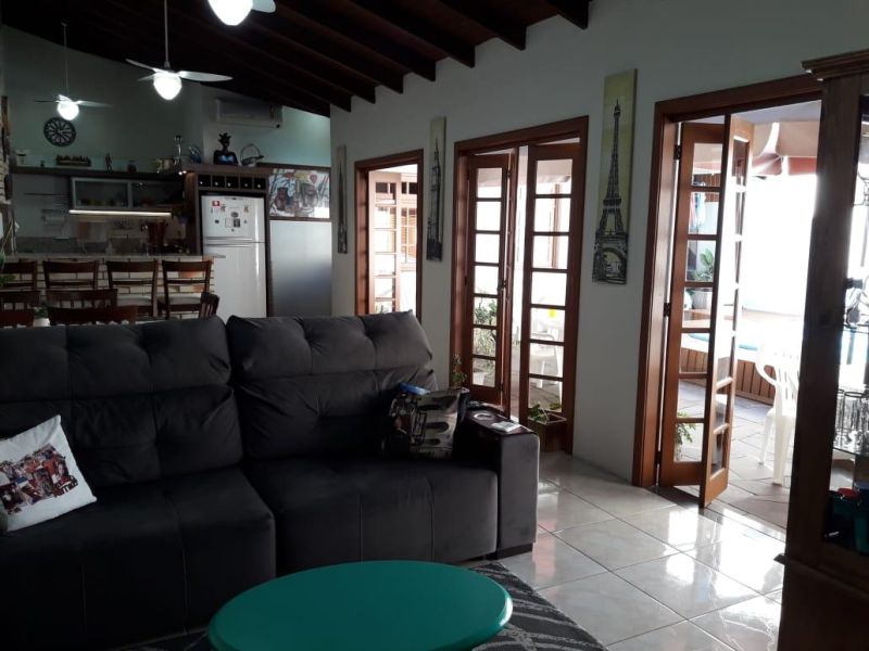 Casa com 3 quartos, 3 banheiros e 170m² à venda no bairro Nossa Senhora de Fatima, Taquara