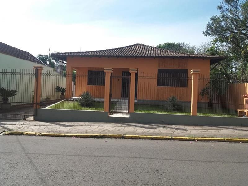 Casa com 3 quartos, 3 banheiros e 200m² à venda no bairro Nossa Senhora de Fatima, Taquara