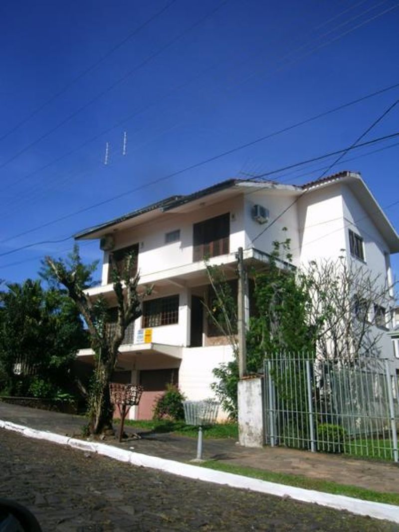 Casa com 5 quartos, 6 banheiros e 300m² à venda no bairro Nossa Senhora de Fatima, Taquara