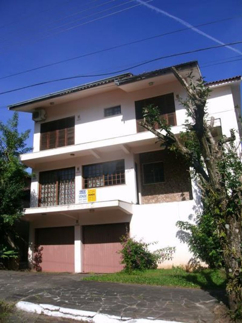 Casa com 5 quartos, 6 banheiros e 300m² à venda no bairro Nossa Senhora de Fatima, Taquara