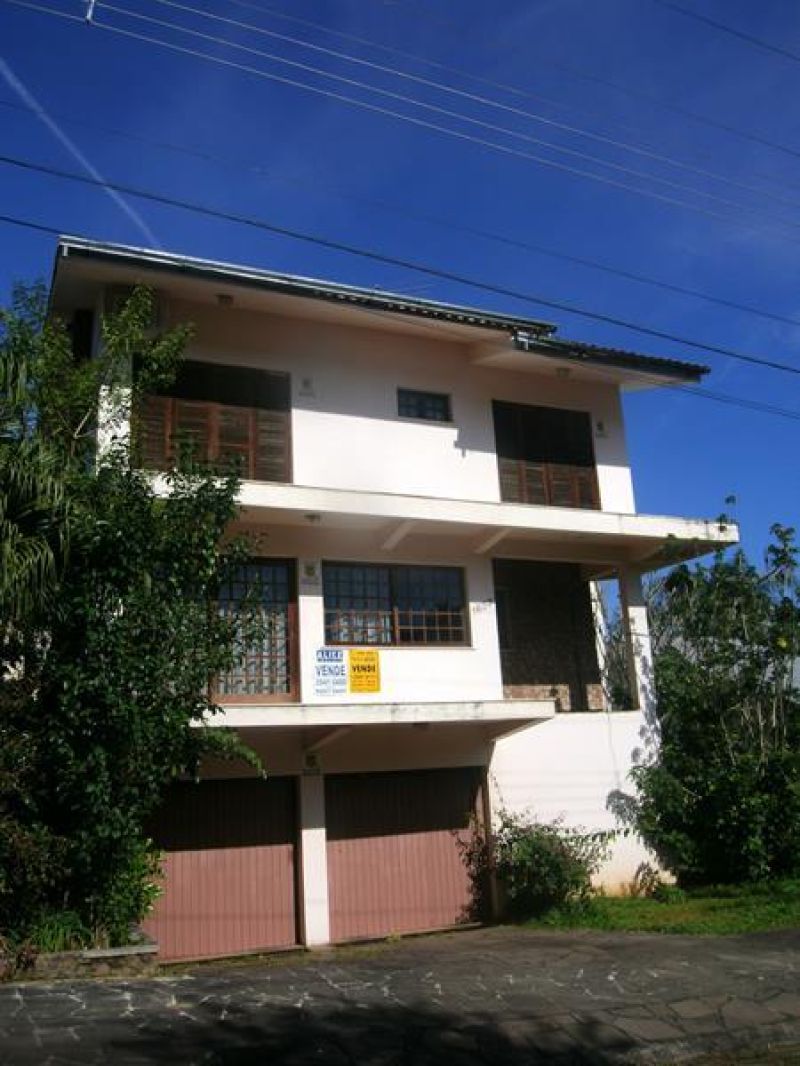 Casa com 5 quartos, 6 banheiros e 300m² à venda no bairro Nossa Senhora de Fatima, Taquara
