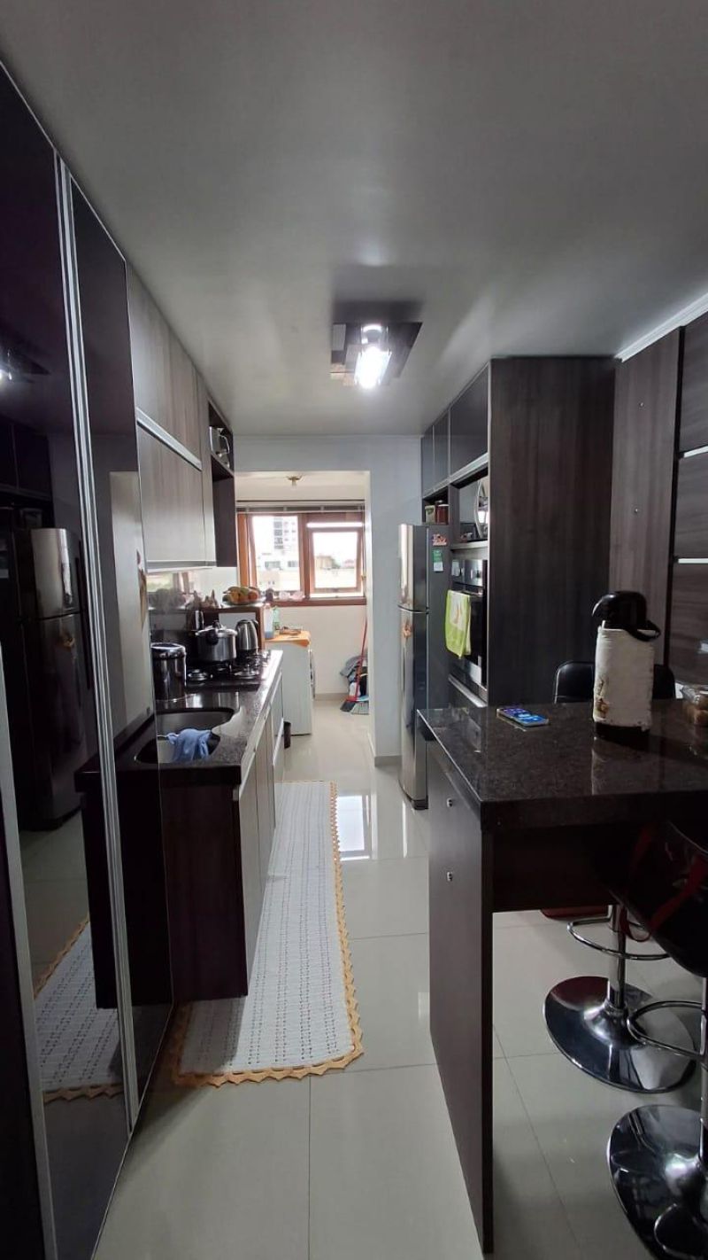 Apartamento com 1 quarto, 2 banheiros e 99m² à venda no bairro Centro, Taquara