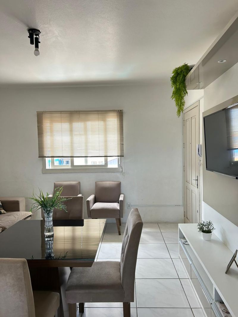 Apartamento com 2 quartos, 1 banheiro e 73m² à venda no bairro Petropolis, Taquara