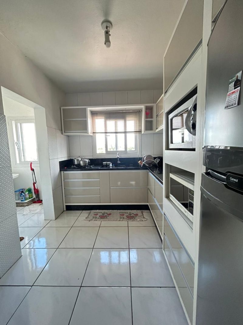Apartamento com 2 quartos, 1 banheiro e 73m² à venda no bairro Petropolis, Taquara