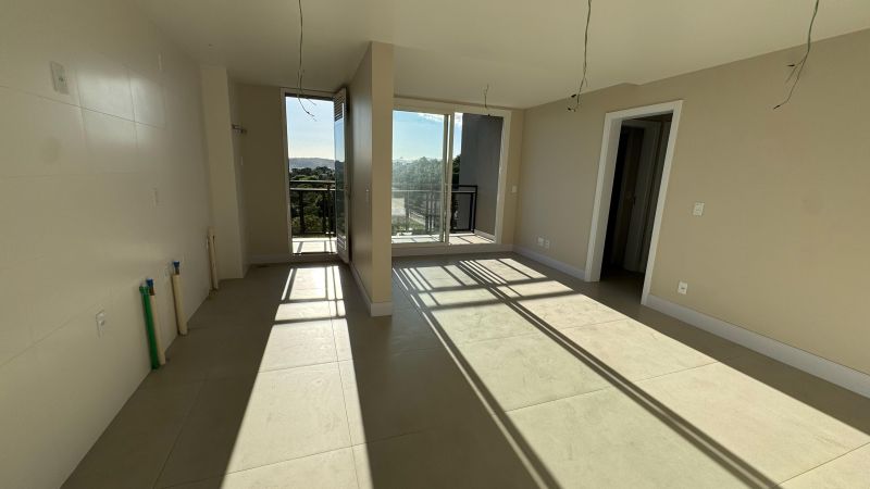 Apartamento com 1 quarto, 2 banheiros e 66m² à venda no bairro Centro, Taquara