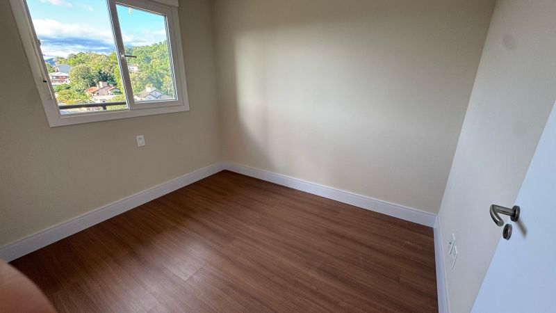 Apartamento com 1 quarto, 2 banheiros e 66m² à venda no bairro Centro, Taquara
