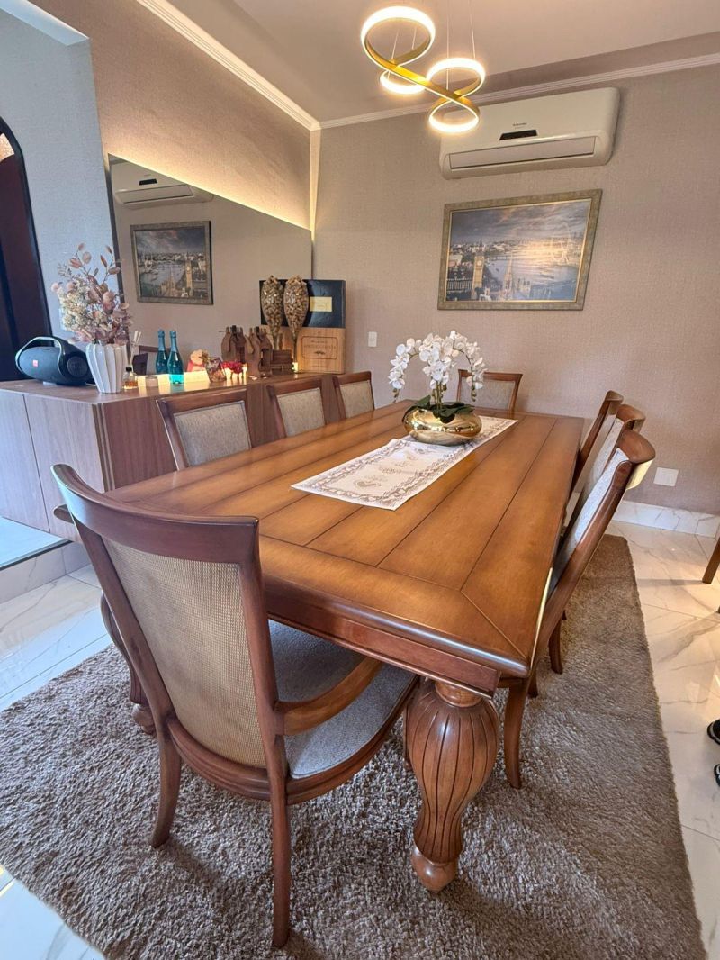 Casa com 3 quartos, 3 banheiros e 272m² à venda no bairro Centro, Igrejinha