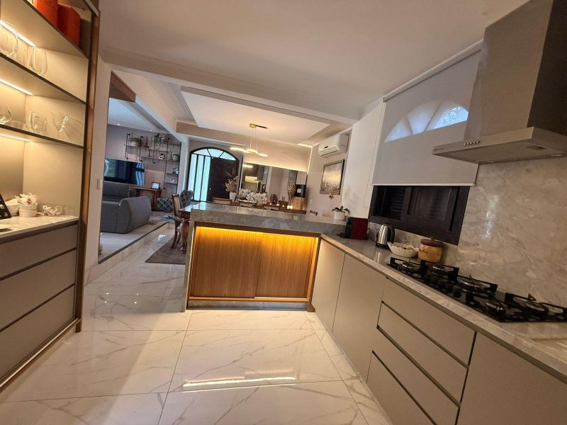 Casa com 3 quartos, 3 banheiros e 272m² à venda no bairro Centro, Igrejinha